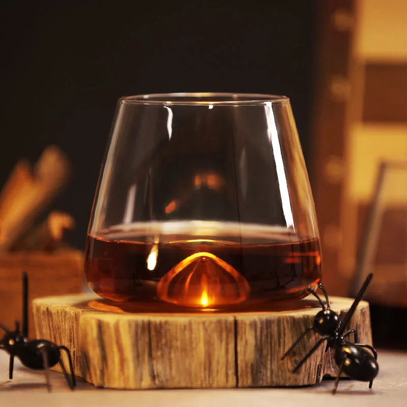 새로운 오목한 바닥 소용돌이 모양 위스키 향을 맴도는  - Wine Xo 리뷰 및 가격
